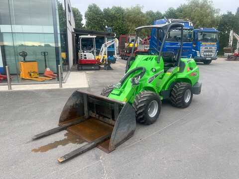 Koop een tweedehands Avant 755i - Graafmachine / lader / verreiker - Image #2