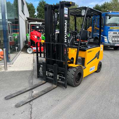 Koop een tweedehands Hyundai 35BH-9 - Heftruck - Image #2